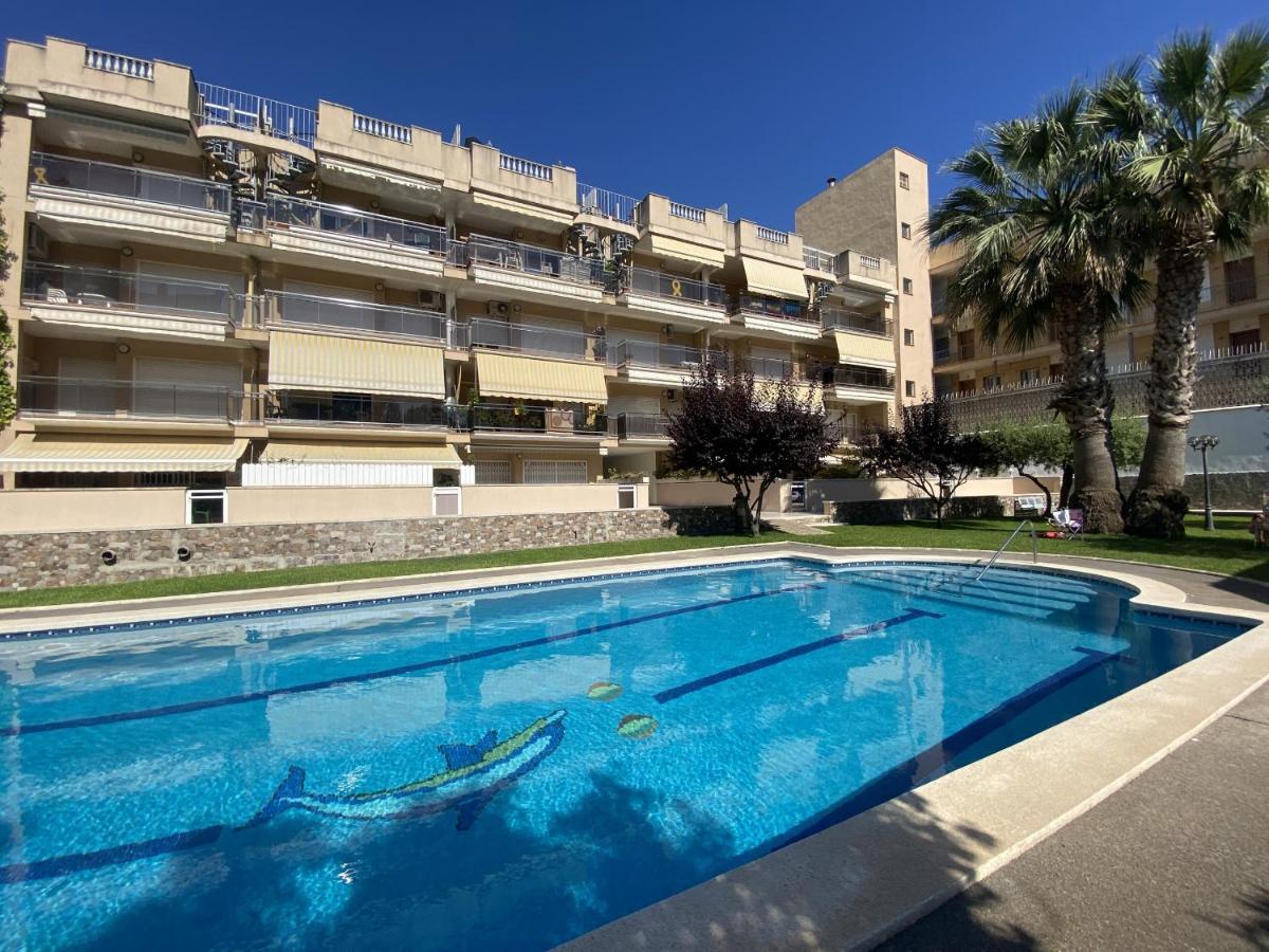 R123 Apartamento En La Planta Baja Con Piscina Cerca De La Playa 카라펠 외부 사진