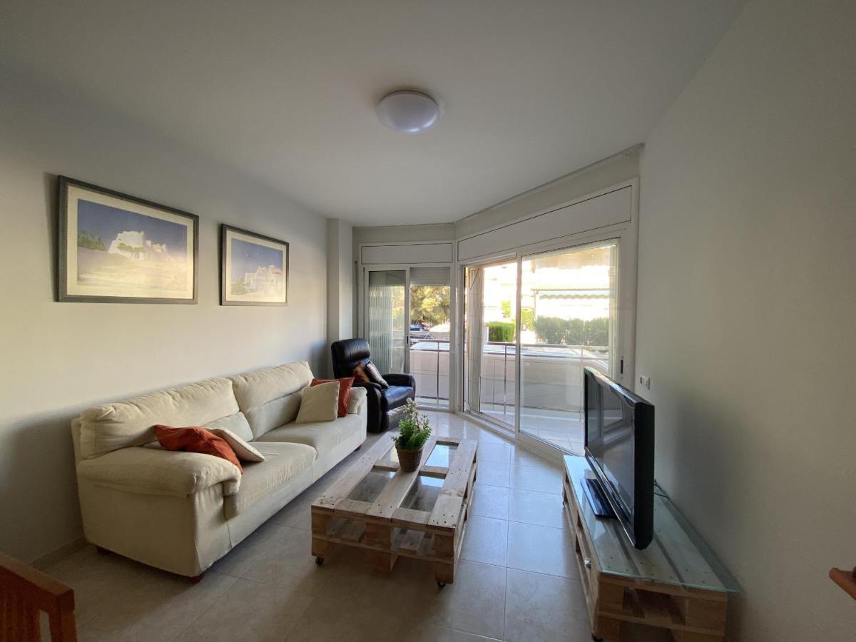 R123 Apartamento En La Planta Baja Con Piscina Cerca De La Playa 카라펠 외부 사진
