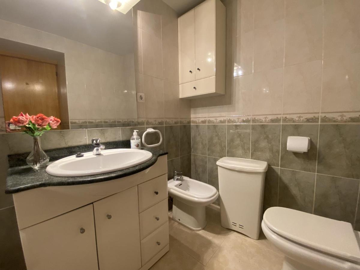 R123 Apartamento En La Planta Baja Con Piscina Cerca De La Playa 카라펠 외부 사진