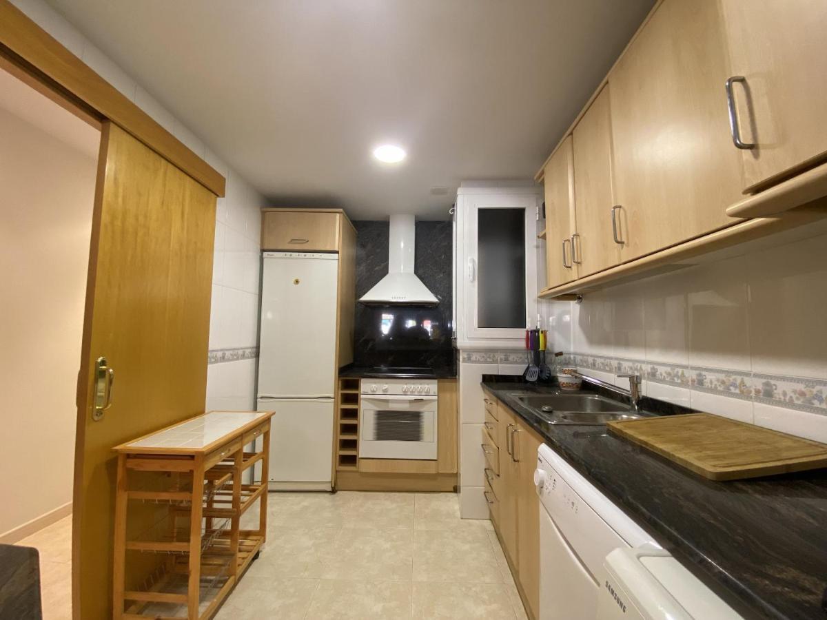 R123 Apartamento En La Planta Baja Con Piscina Cerca De La Playa 카라펠 외부 사진